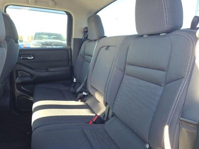 2022 Nissan Frontier Crew Cab SV 4x4