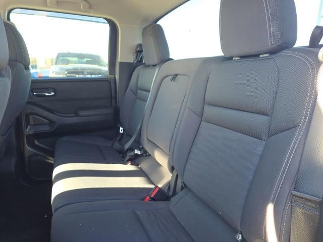 2022 Nissan Frontier Crew Cab SV 4x4