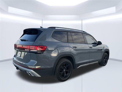 2024 Volkswagen Atlas 2.0T Peak Edition SE w/Technology