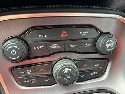 2017 Dodge Challenger 392 Hemi Scat Pack Shaker