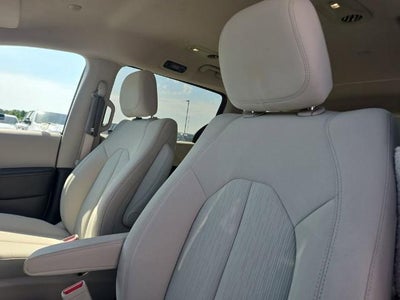 2017 Chrysler Pacifica LX