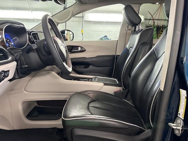 2023 Chrysler Pacifica Limited AWD