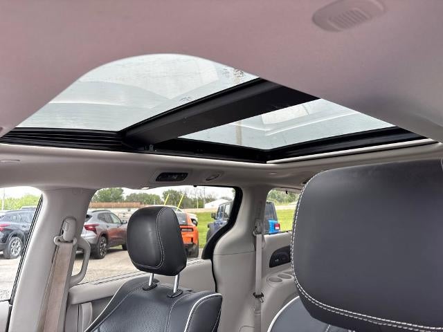 2023 Chrysler Pacifica Limited AWD