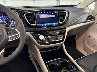 2023 Chrysler Pacifica Limited AWD