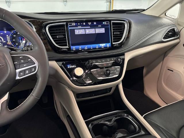 2023 Chrysler Pacifica Limited AWD