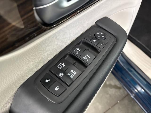 2023 Chrysler Pacifica Limited AWD