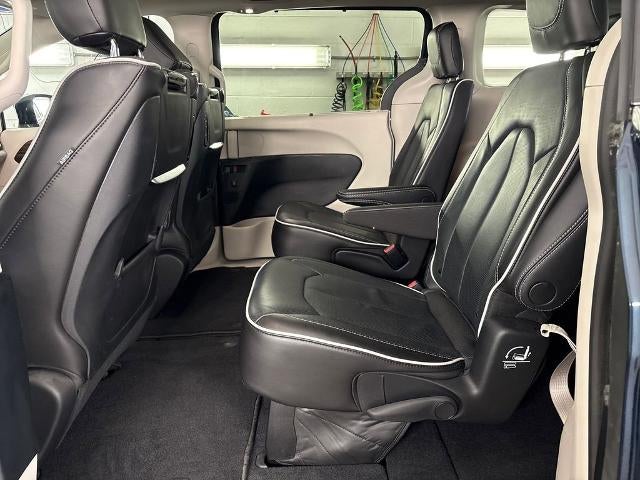 2023 Chrysler Pacifica Limited AWD