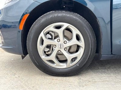 2023 Chrysler Pacifica Limited AWD