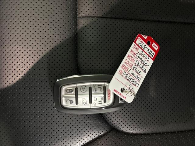 2023 Chrysler Pacifica Limited AWD