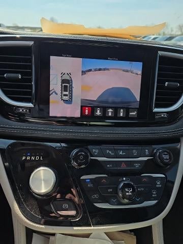 2023 Chrysler Pacifica Limited AWD