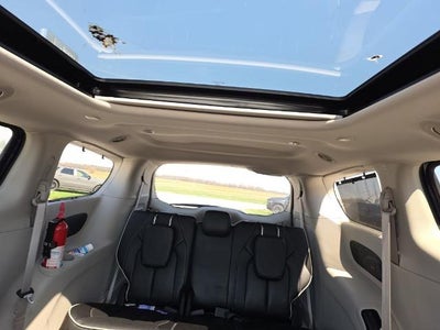 2023 Chrysler Pacifica Limited AWD