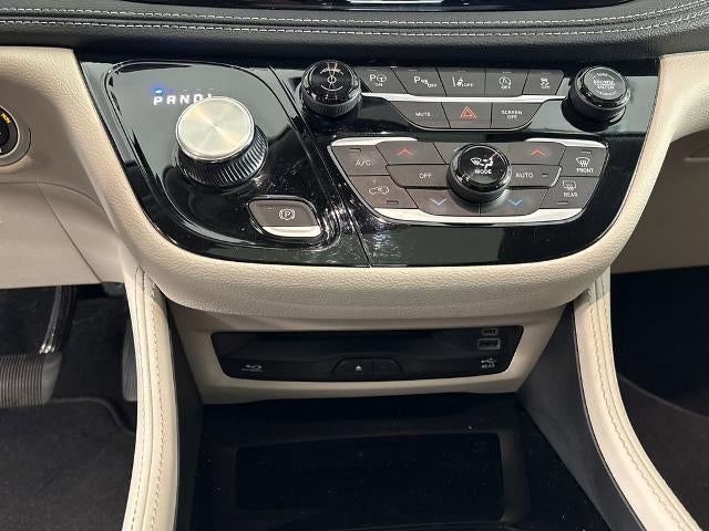 2023 Chrysler Pacifica Limited AWD