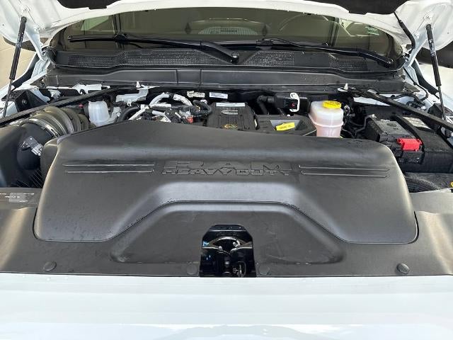2026 RAM 2500 Black Express Crew Cab 4x4 6'4" Box