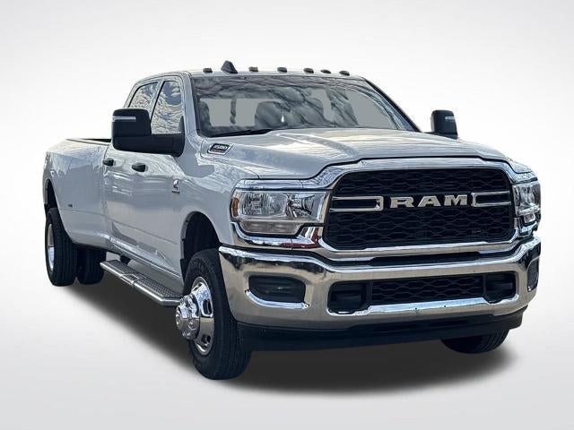 2024 RAM 3500 Tradesman Crew Cab 4x4 8' Box