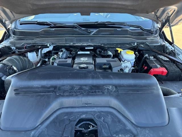 2024 RAM 3500 Laramie Crew Cab 4x4 8' Box