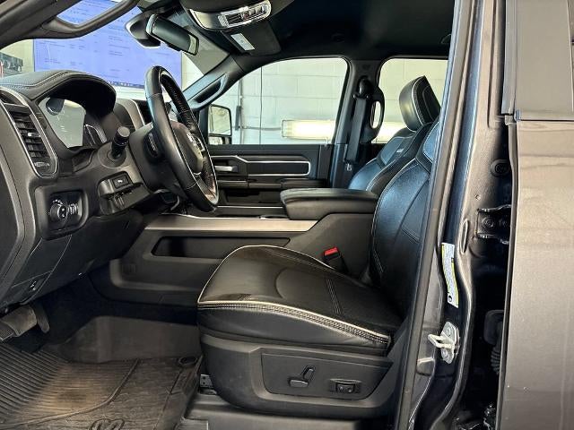 2024 RAM 3500 Laramie Crew Cab 4x4 8' Box
