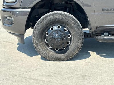 2024 RAM 3500 Laramie Crew Cab 4x4 8' Box