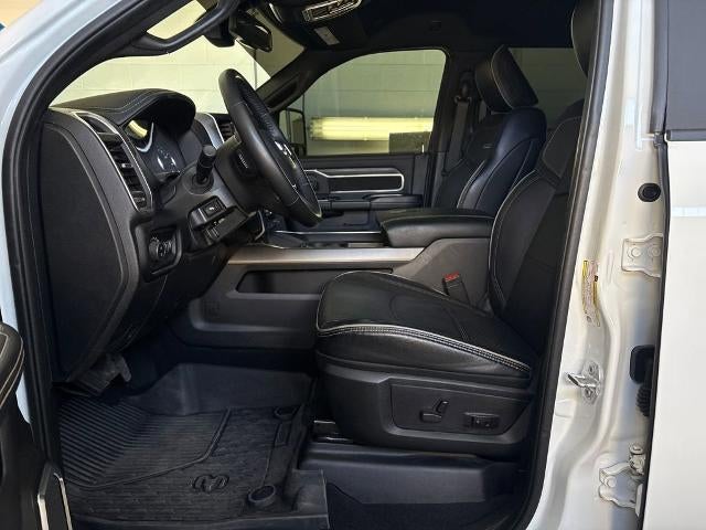 2024 RAM 3500 Laramie Crew Cab 4x4 8' Box