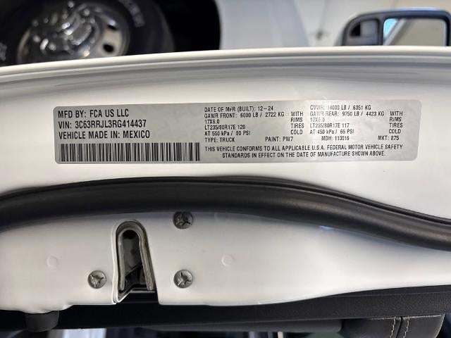 2024 RAM 3500 Laramie Crew Cab 4x4 8' Box