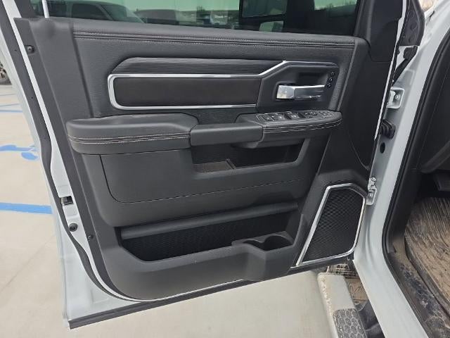 2024 RAM 3500 Laramie Crew Cab 4x4 8' Box
