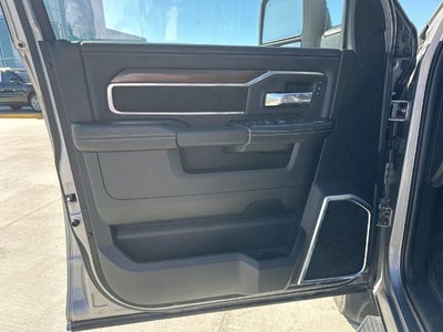 2024 RAM 3500 Laramie Crew Cab 4x4 8' Box