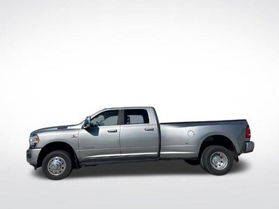 2024 RAM 3500 Laramie Crew Cab 4x4 8' Box