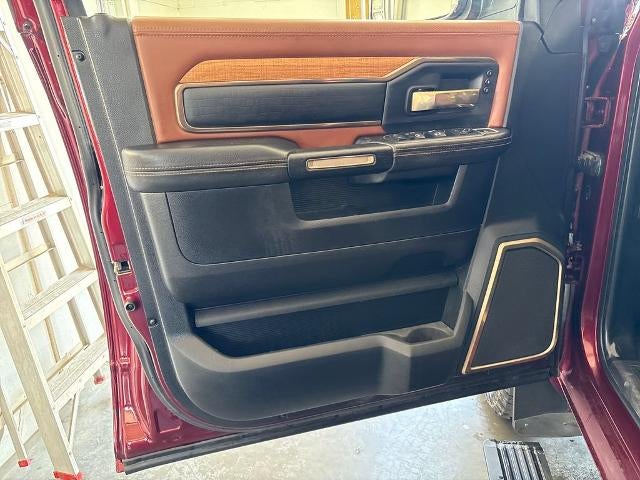 2020 RAM 3500 Laramie Longhorn Crew Cab 4x4 8' Box