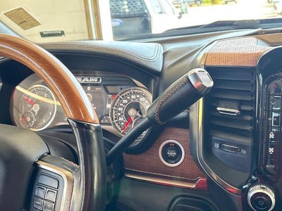2020 RAM 3500 Laramie Longhorn Crew Cab 4x4 8' Box