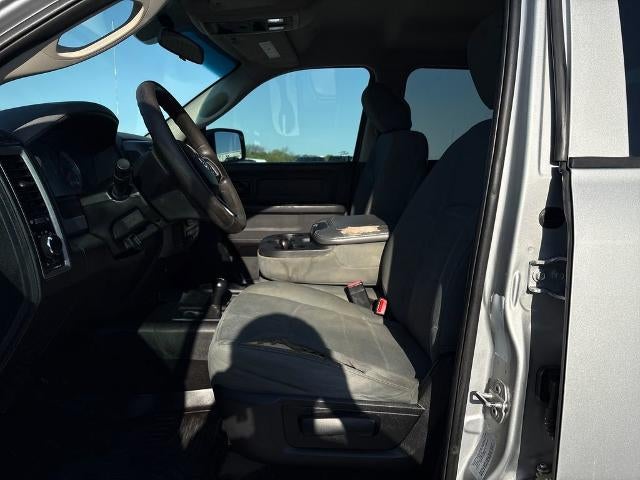 2017 RAM 2500 Tradesman Crew Cab 4x4 6'4" Box
