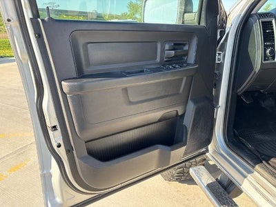 2017 RAM 2500 Tradesman Crew Cab 4x4 6'4" Box