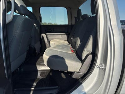 2017 RAM 2500 Tradesman Crew Cab 4x4 6'4" Box