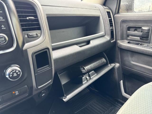 2017 RAM 2500 Tradesman Crew Cab 4x4 6'4" Box