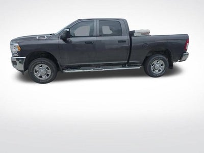 2024 RAM 2500 Tradesman Crew Cab 4x4 6'4" Box