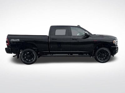 2022 RAM 2500 Big Horn Crew Cab 4x4 6'4" Box