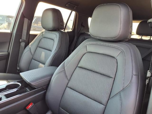 2027 Chevrolet Equinox LT - Photo 18