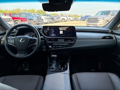 2025 Lexus ES 300h ES 300h