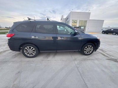 2015 Nissan Pathfinder SV