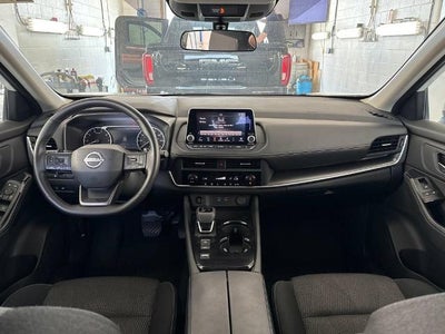 2025 Nissan Rogue SV FWD