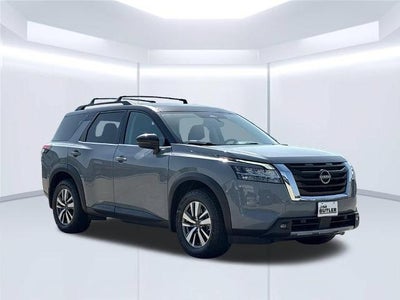 2022 Nissan Pathfinder SL 4WD