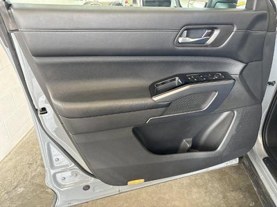 2022 Nissan Pathfinder SL 4WD