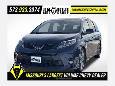 2019 Toyota Sienna SE 8 Passenger