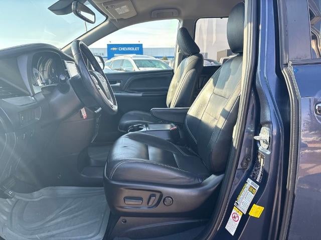 2019 Toyota Sienna SE 8 Passenger