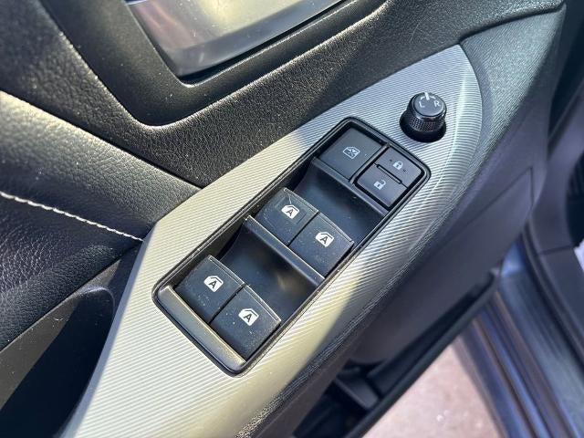 2019 Toyota Sienna SE 8 Passenger