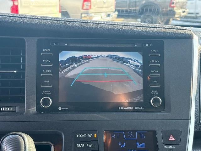 2019 Toyota Sienna SE 8 Passenger