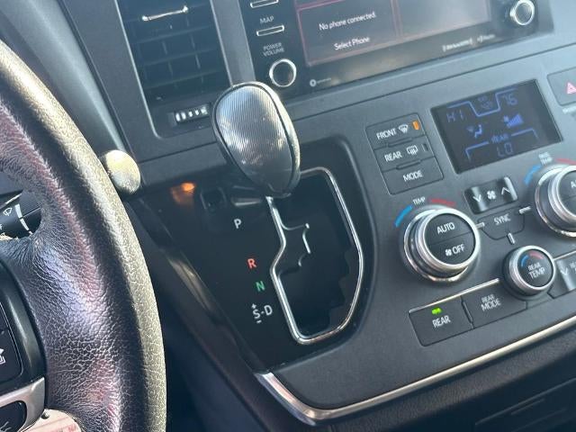 2019 Toyota Sienna SE 8 Passenger