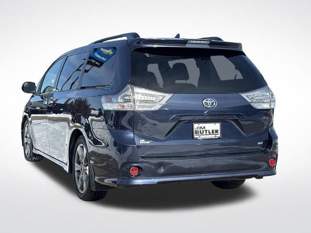 2019 Toyota Sienna SE 8 Passenger