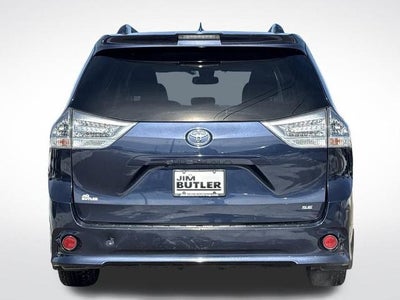2019 Toyota Sienna SE 8 Passenger