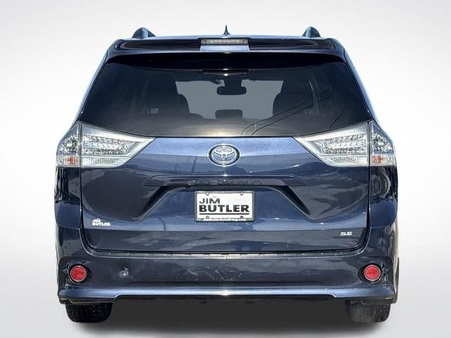 2019 Toyota Sienna SE 8 Passenger