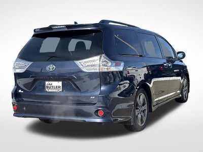 2019 Toyota Sienna SE 8 Passenger