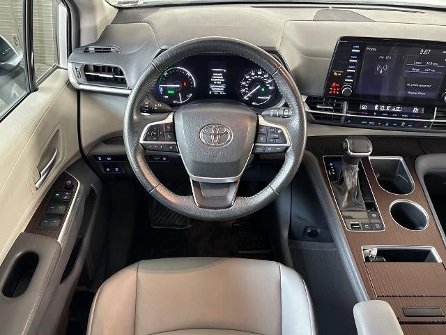 2023 Toyota Sienna XLE